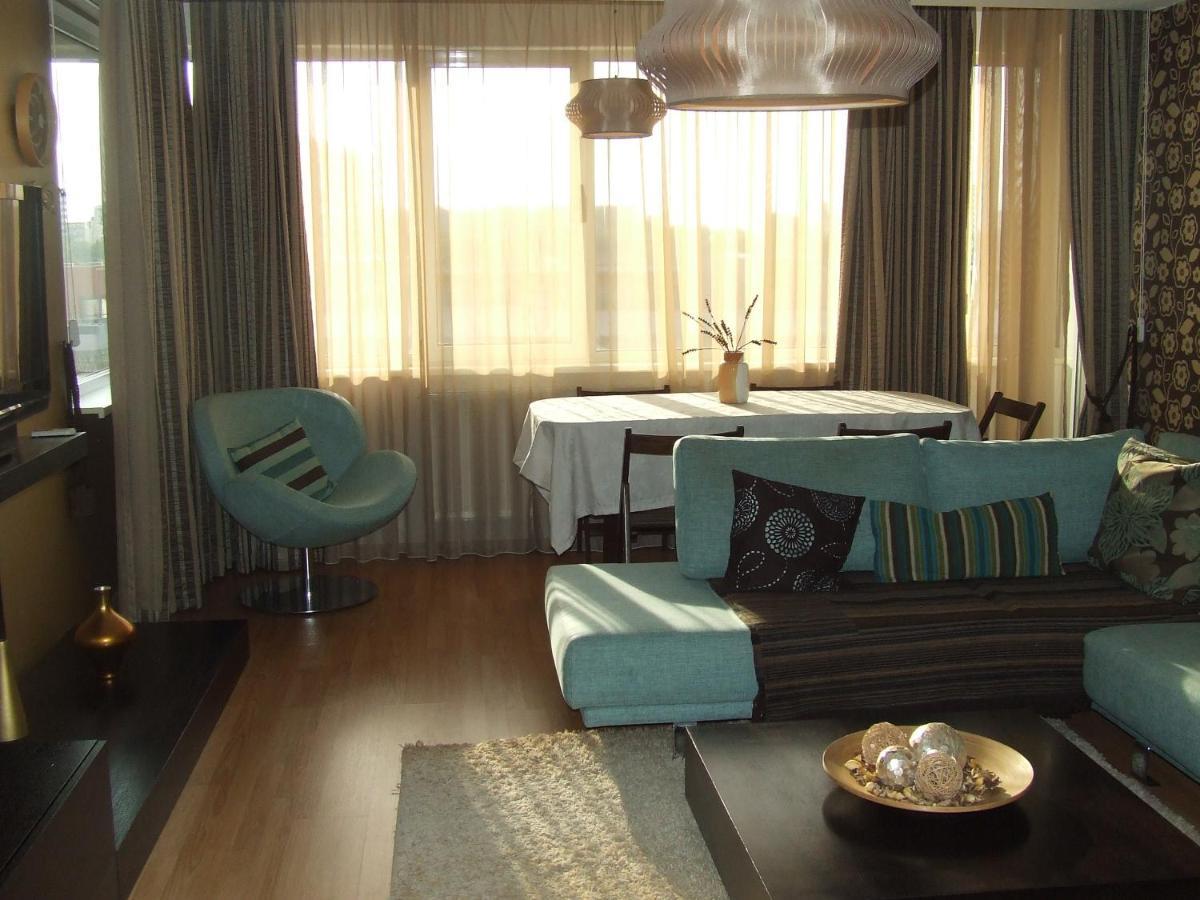Family Retreat Politehnica Park Apartman Bukarest Kültér fotó