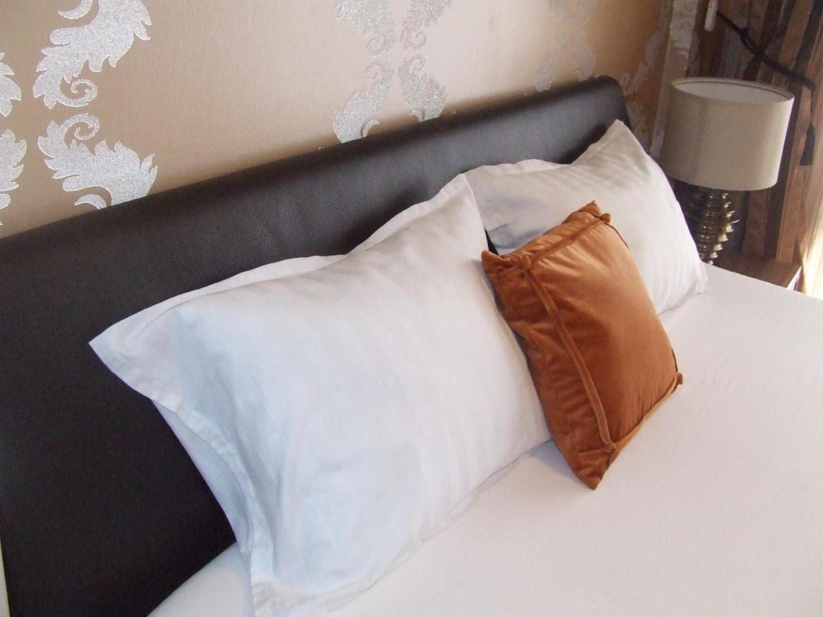 Family Retreat Politehnica Park Apartman Bukarest Kültér fotó