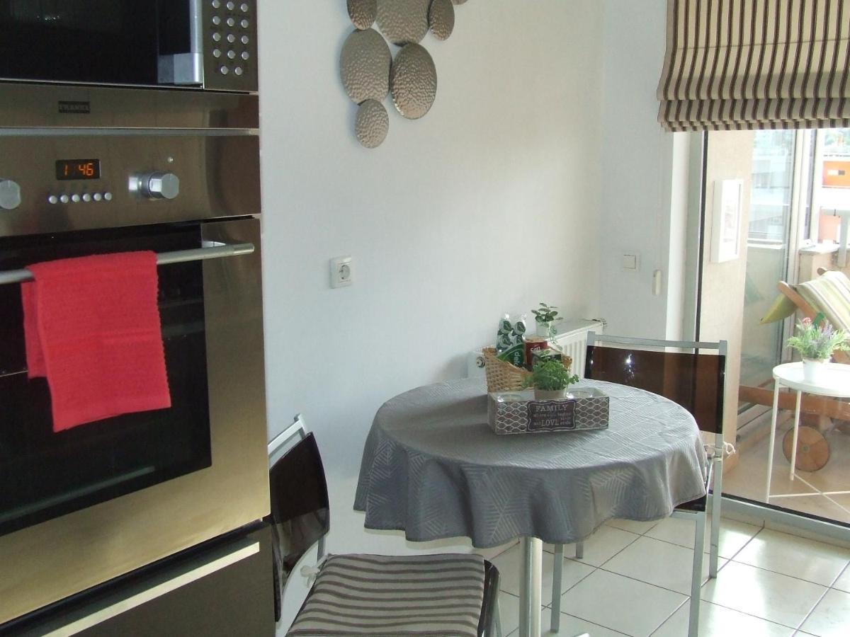 Family Retreat Politehnica Park Apartman Bukarest Kültér fotó