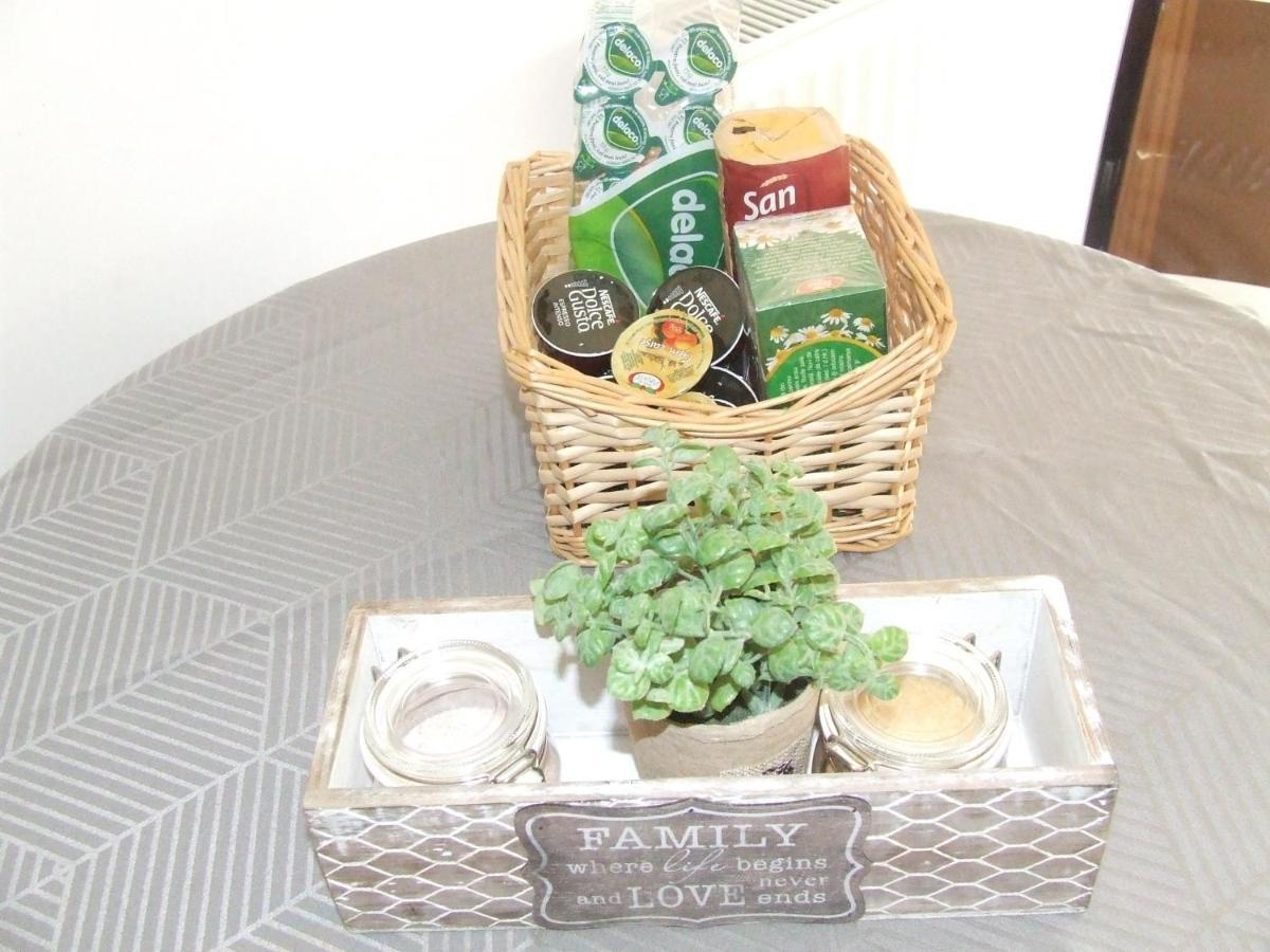 Family Retreat Politehnica Park Apartman Bukarest Kültér fotó