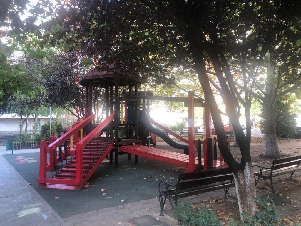 Family Retreat Politehnica Park Apartman Bukarest Kültér fotó